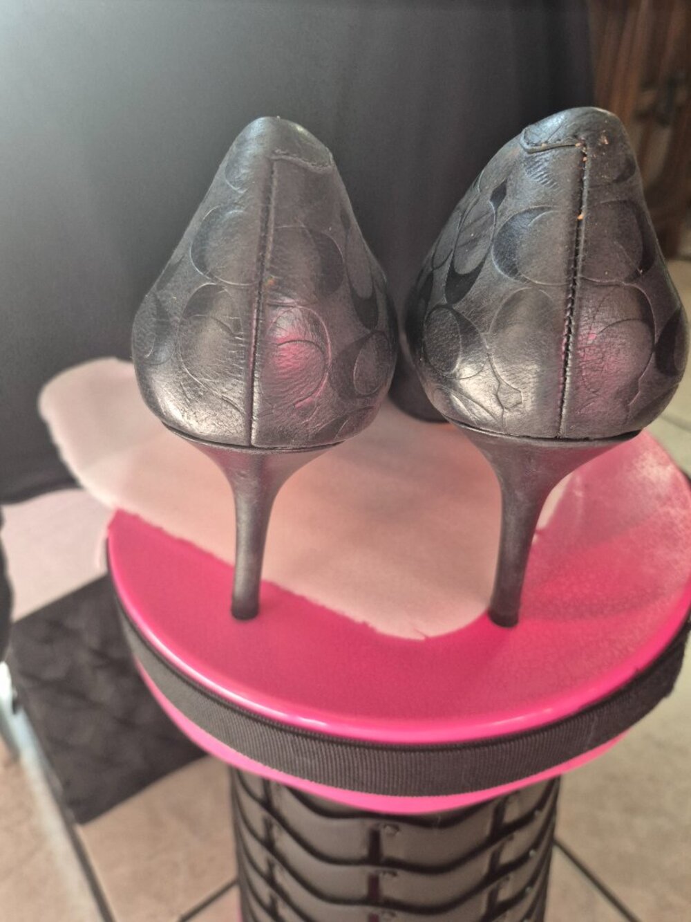 Shoes - Picture 2 of 9